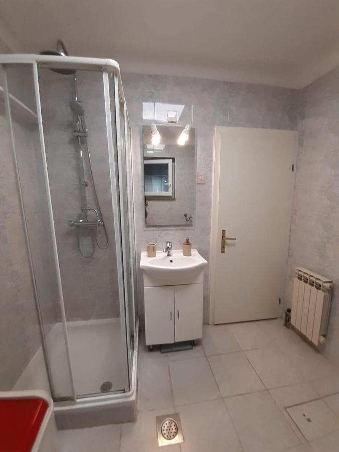 Apartma Mari Apartman Lucija Kültér fotó